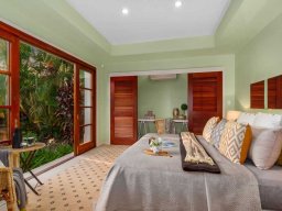 2-sliding-doors-130